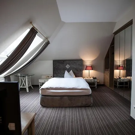 Hotel Schloss Friedestrom Dormagen